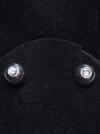 9ct White Gold Diamond Stud Earrings Fully Hallmarked Dublin 375