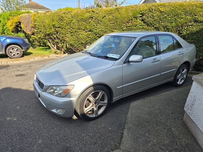 lexus is 200 is200 excutive