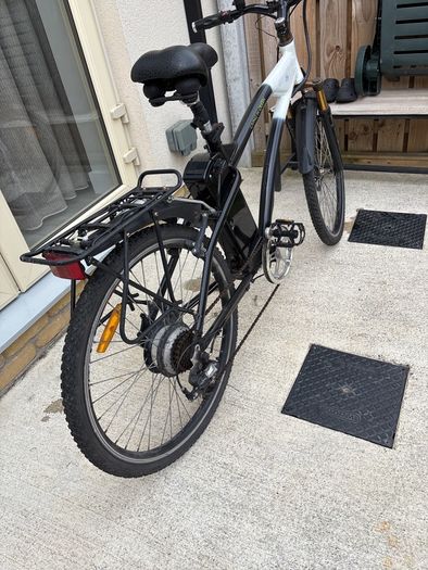 Living In Green E-Bike 26" + Charger + Rack - Ballincollig