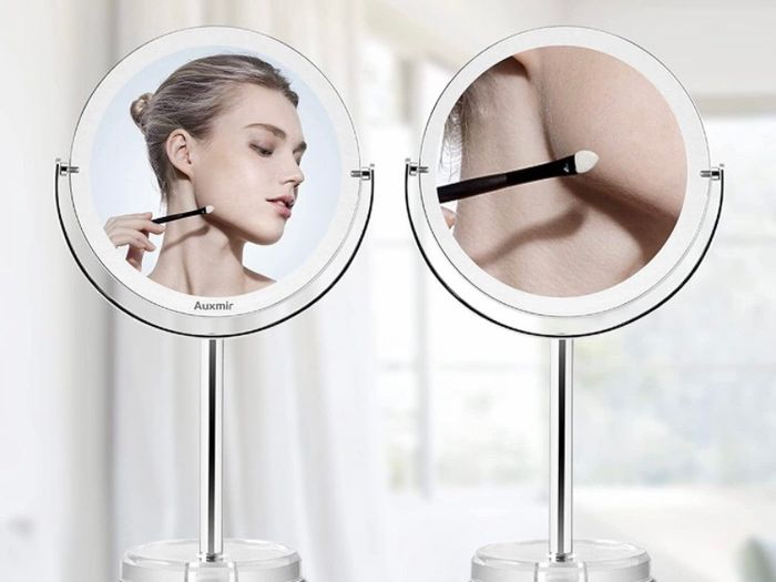 Double Sided Magnifying Makeup Mirror with 1X / 10X Magnification