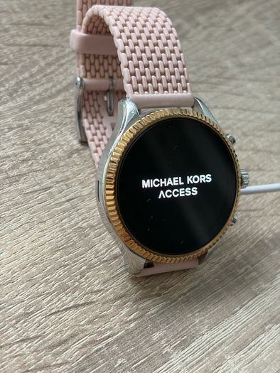 Michael Kors access