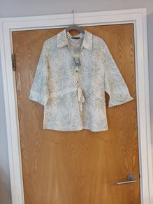 Dunnes  Stores  Classics Blouse.  Size 16. B.N.W.T.