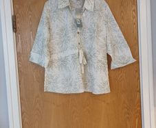 Dunnes  Stores  Classics Blouse.  Size 16. B.N.W.T.