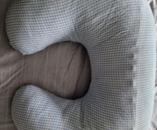 breastfeeding pillow