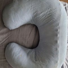 breastfeeding pillow