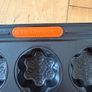 Les Creuset snowflake cupcake Image 3