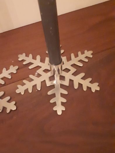 Metal snowflake candle sticks