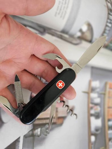 Vintage Discontinued Wenger Commander 85mm Swiss Army Knife