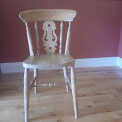Vintage Hardwood Fiddle back chair.
