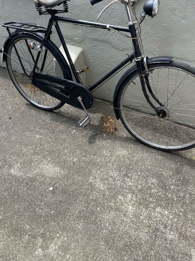 1930s humber men's bike push button bell. Brooks saddle. 3 speed  Gears