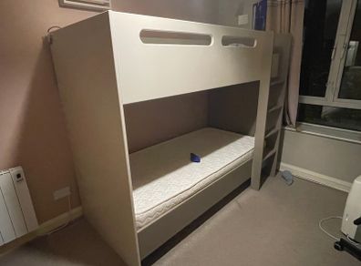 Bunk bed for kids