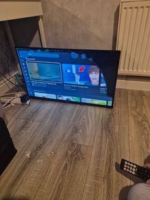 broken screen 32 inch smart tv