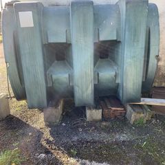 Oil tank