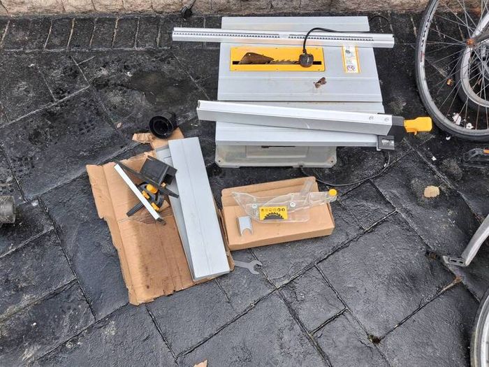 Titan TTB1069TAS 1500W electric table saw