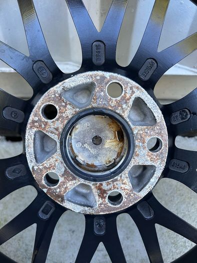 Genuine Cruize VW Amarok 18" Alloy Wheels