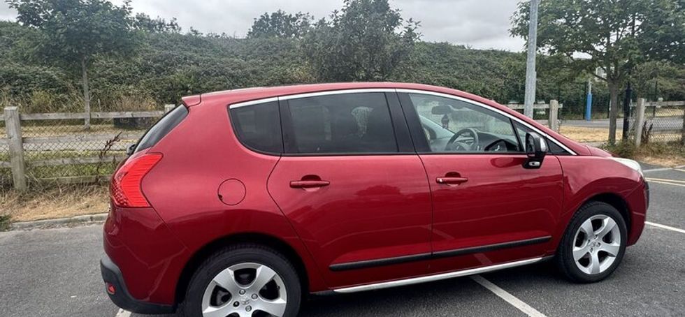 Peugeot 3008 2011