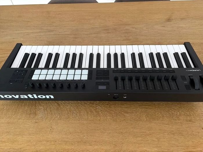 Novation Launchkey 49 mk4