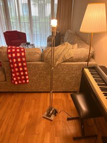 Shadeless lamp