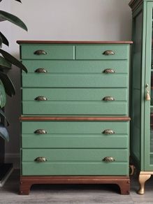 Vintage chest of drawers