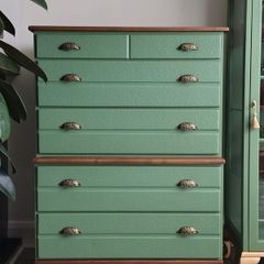 Vintage chest of drawers