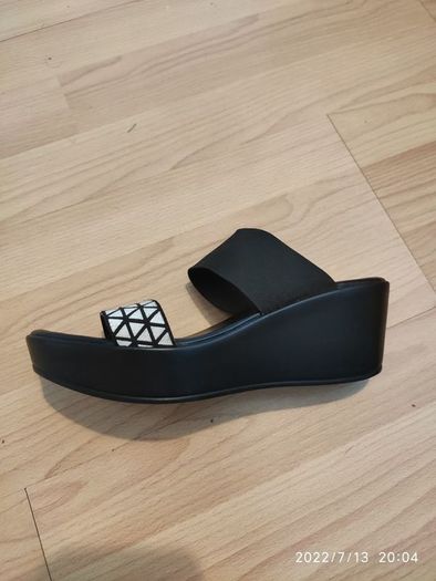 Summer Sandals - size UK 3 / EU 37