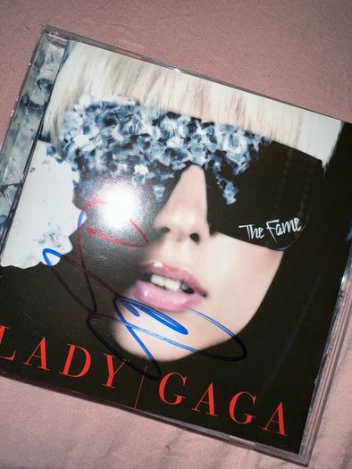 Lady Gaga - The Fame - Signed CD