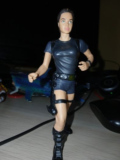 Playmates Lara Croft Tomb Raider 6" Figure 2001