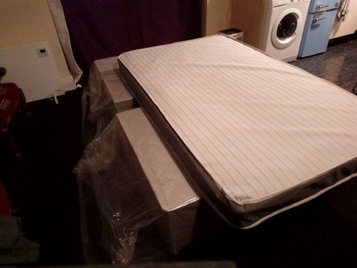Small double divan bed 120 cm