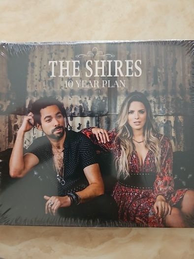 The Shires CD - 10 Year Plan  (NEW)