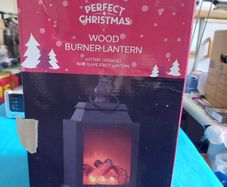 Christmas Wood Burner Lantern, Christmas Log Candle with holly & Berries and dOTERRA PETAL DIFFUSER