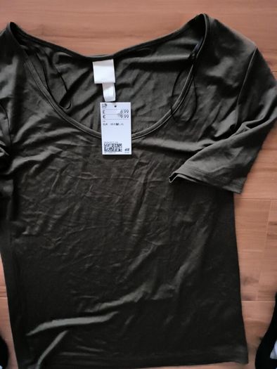New H&M women top,size M, color khaki