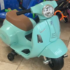 vespa electric scooter