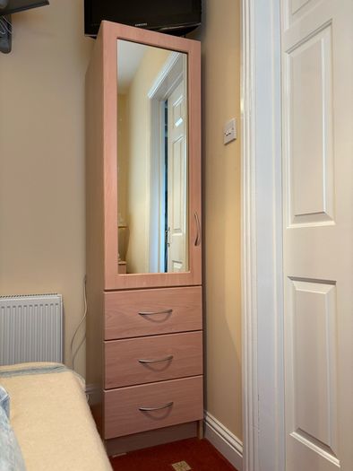 Single Wardrobe