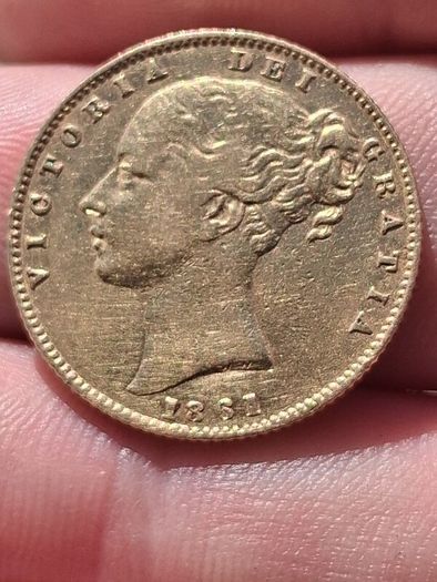 1861 22k Gold Soverign