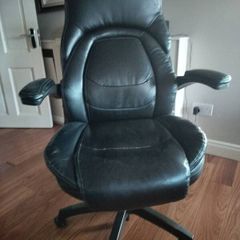 Lazyboy leather office chair