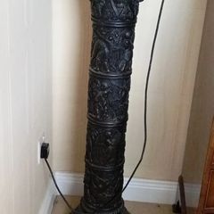 Vintage pillar