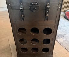 Wine chest