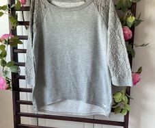 sweatshirt Hollister grey sweatshirt with 3/4 lace sleeves scoop neckline medium