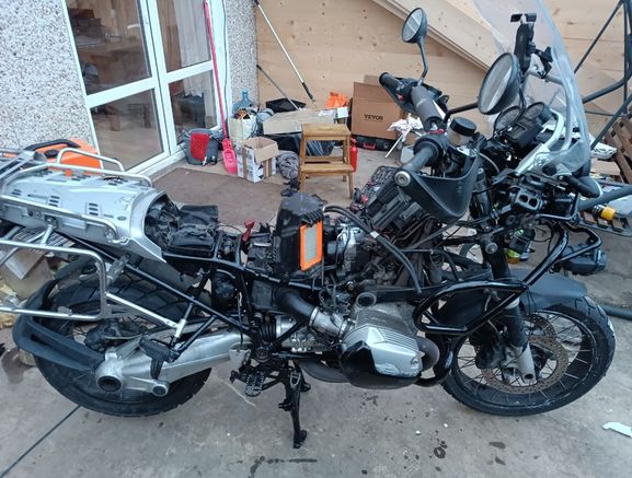 Motorcycle / car mechanic, electrician
