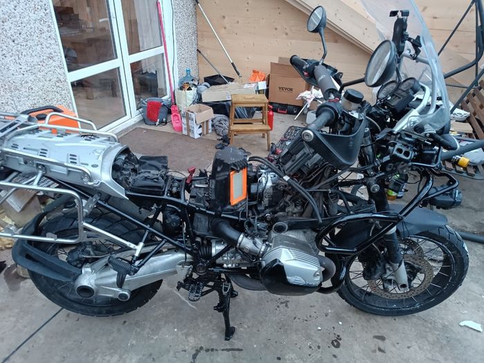 Motorcycle / car mechanic, electrician