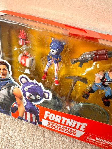 Fortnite Battle Royale Collection Star Spangled Trooper Fireworks Team Leader Damaged Box Please see photos