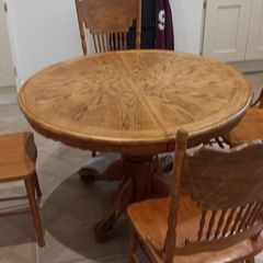 Solid OakTable and,4Chirs