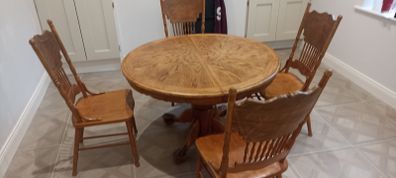 Solid OakTable and,4Chirs