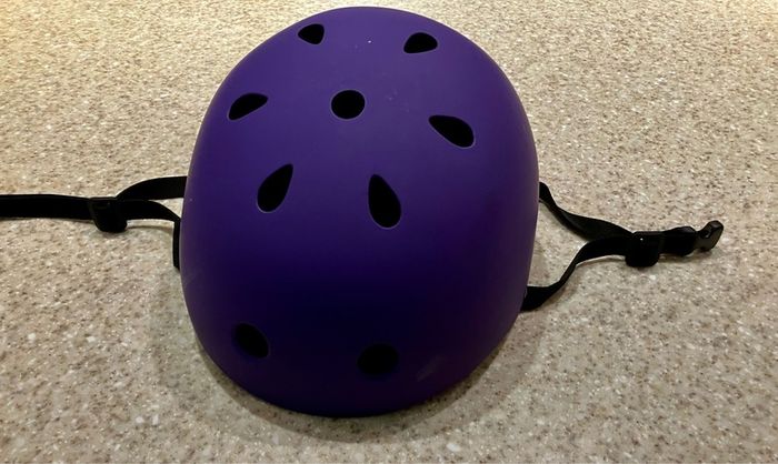 Bike Helmet. Medium (54-58cm). Brand New. Lightweight Purple