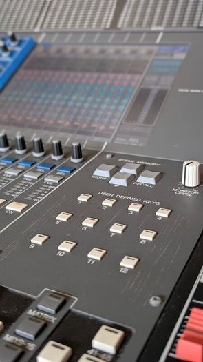 Yamaha M7CL-48 Digital Mixing Console