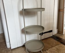 Metal plant stand
