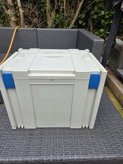 Variety of different size festo systainers