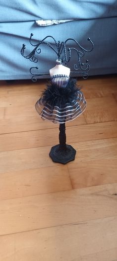 jewelry stand