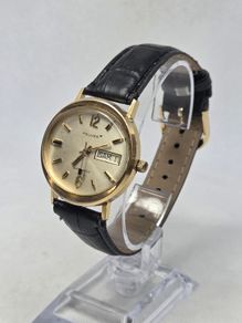 Feuver men's wach