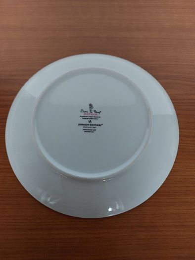 Johnson Bros. Born To Shop Ceramic Dessert Plates x 3